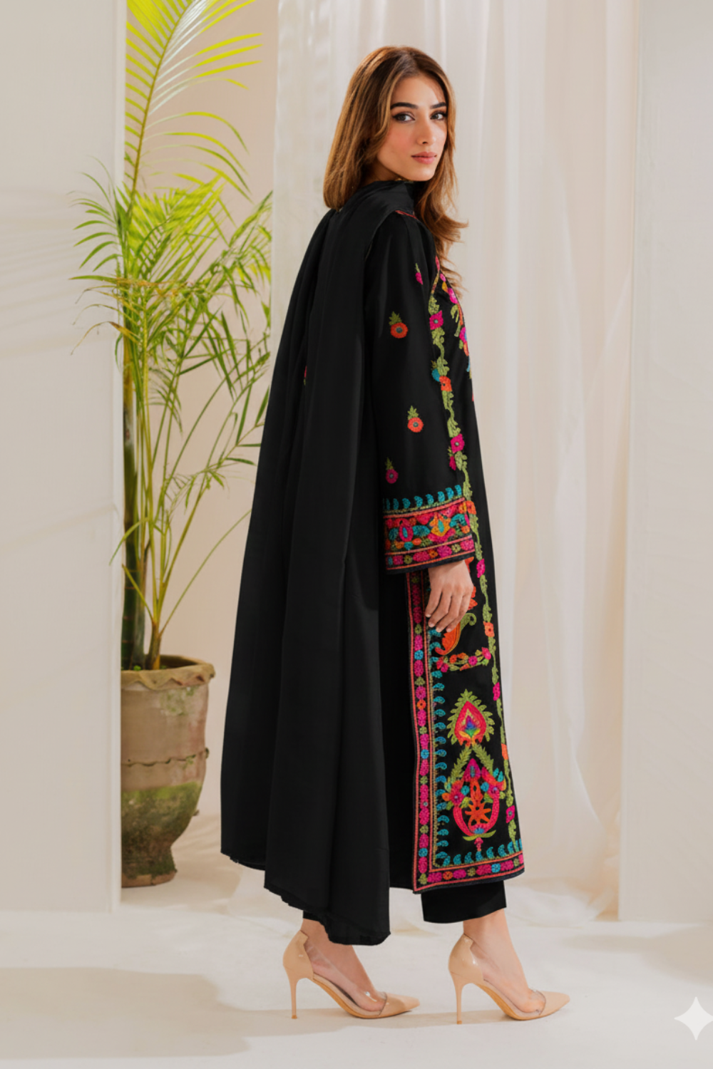 MEENAH BLACK 3-PIECE